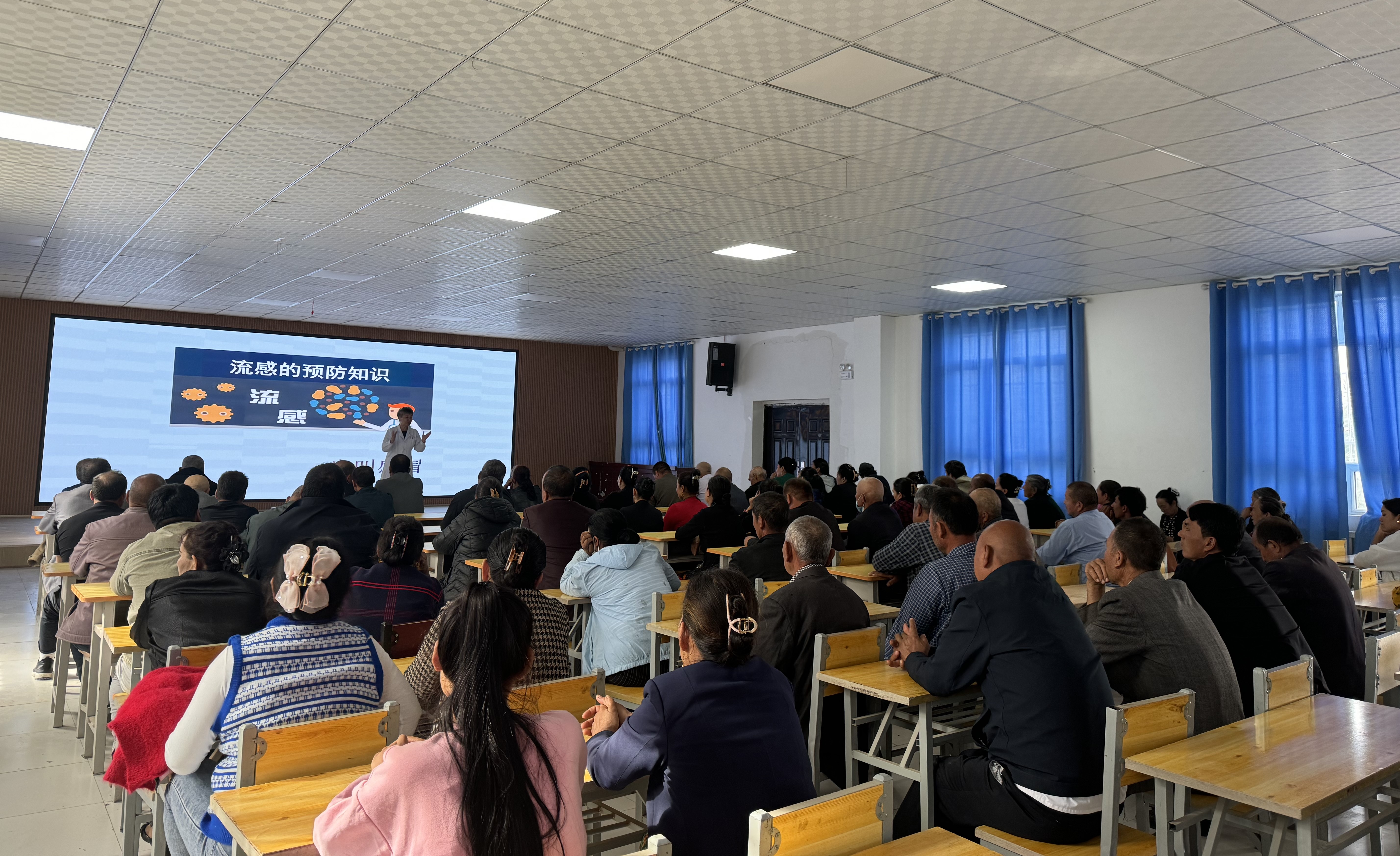 新疆药学会赴阿克苏地区开展南疆基层“科普服务进乡村,用药安全惠民生”系列活动 新疆药学会赴阿克苏地区开展南疆基层“科普服务进乡村,用药安全惠民生”系列活动