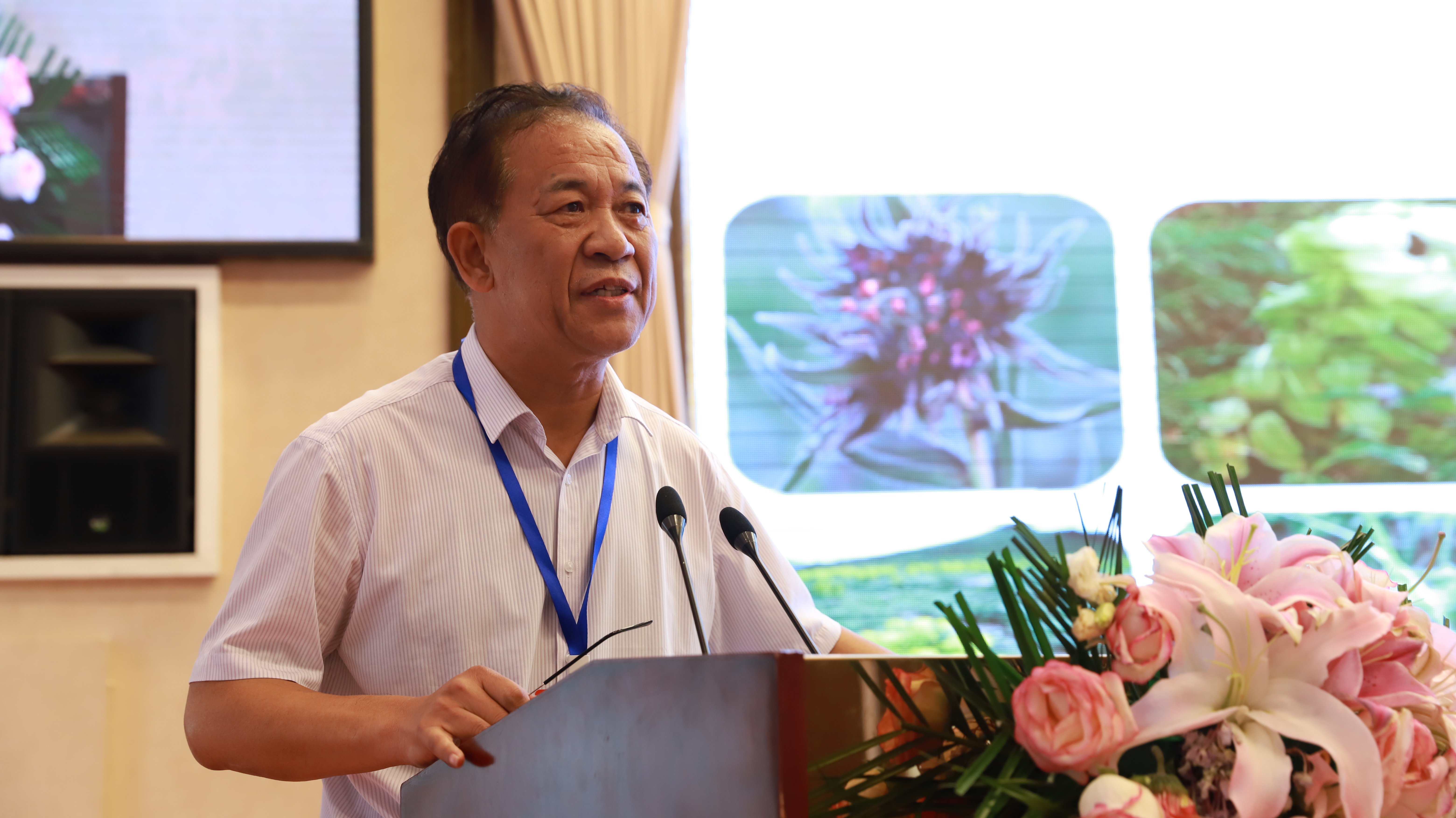 丝绸之路中药民族药产业发展学术会议·中国药学会民族药专业委员会成立大会暨新疆药学会成立60周年在乌鲁木齐举行