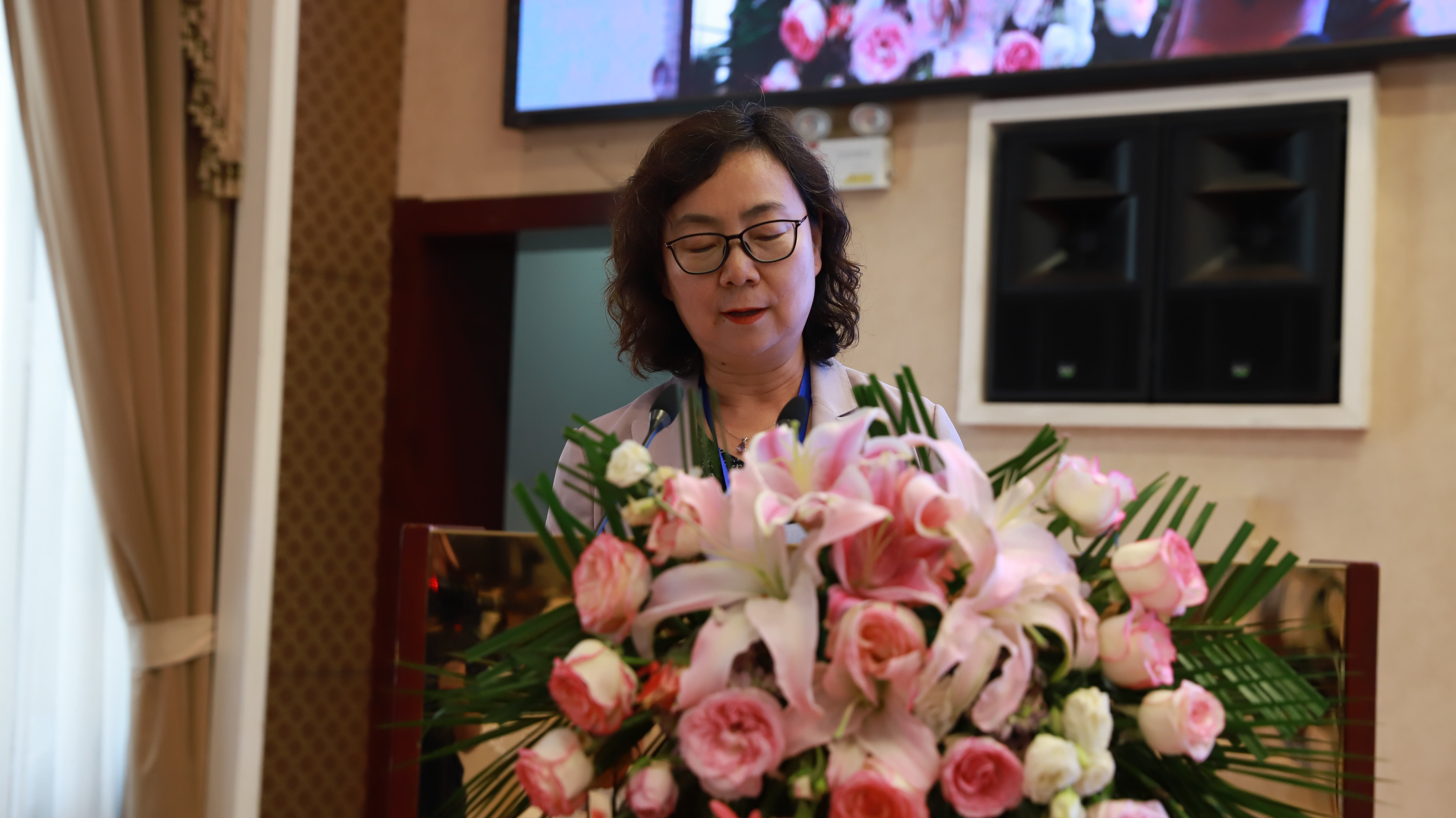 丝绸之路中药民族药产业发展学术会议·中国药学会民族药专业委员会成立大会暨新疆药学会成立60周年在乌鲁木齐举行